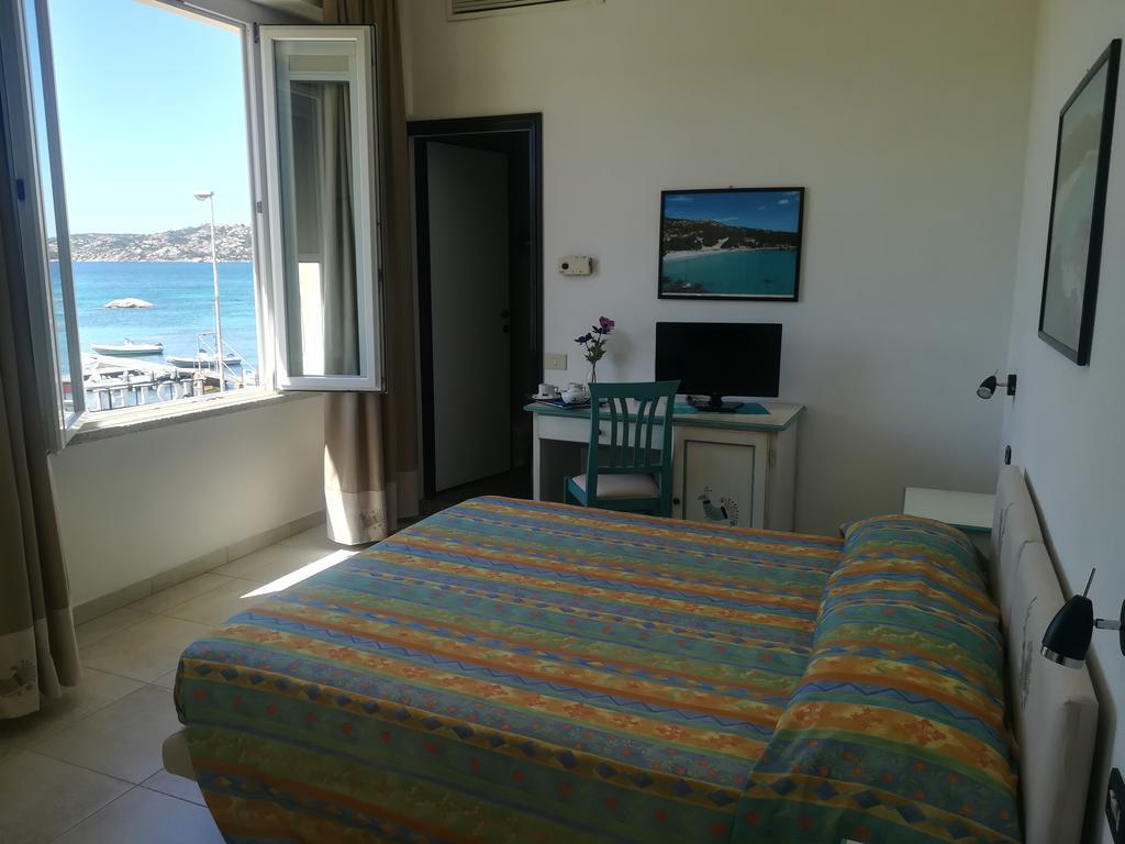 Hotel Nido D'Aquila Ла-Маддалена Экстерьер фото