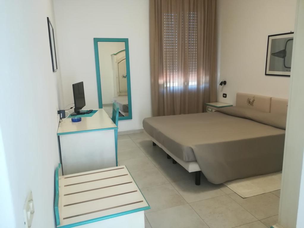 Hotel Nido D'Aquila Ла-Маддалена Экстерьер фото